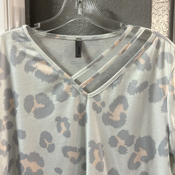 Sold - Gray leopard print blouse - Picture 2 of 5